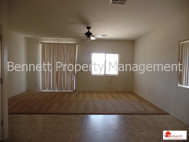 Foto del edificio - 41165 N Cambria Dr