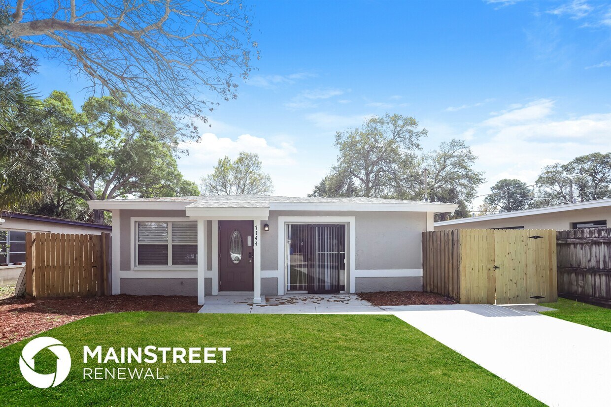 Foto principal - 7144 35th Ave N