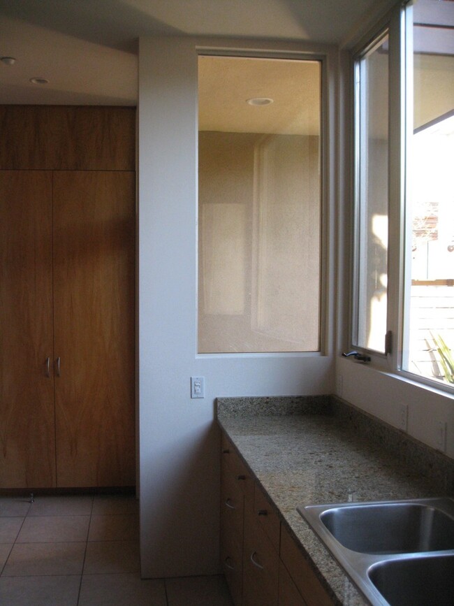 Foto del edificio - Charming Townhome in Escondido – Now Ready...