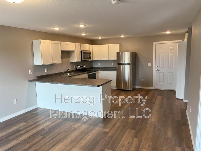 601 17th Avenue Southwest Unit Apt. 109, Cambridge, MN 55008 Condo