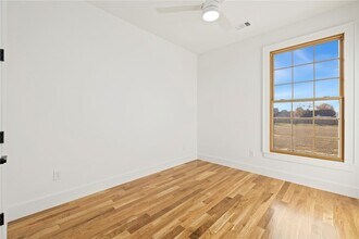Building Photo - 4621 S 47th St