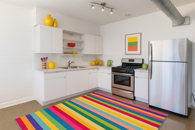 Building Photo - U Apartments @ Melrose