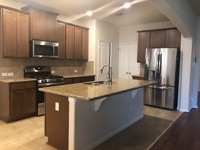 Building Photo - 14726 Woodland Dawn