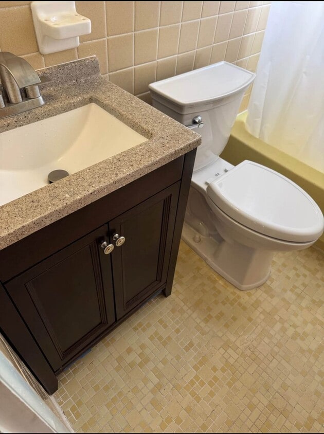 Foto del edificio - 6483 Colonial St