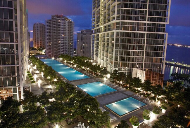 Foto del edificio - 485 Brickell Ave