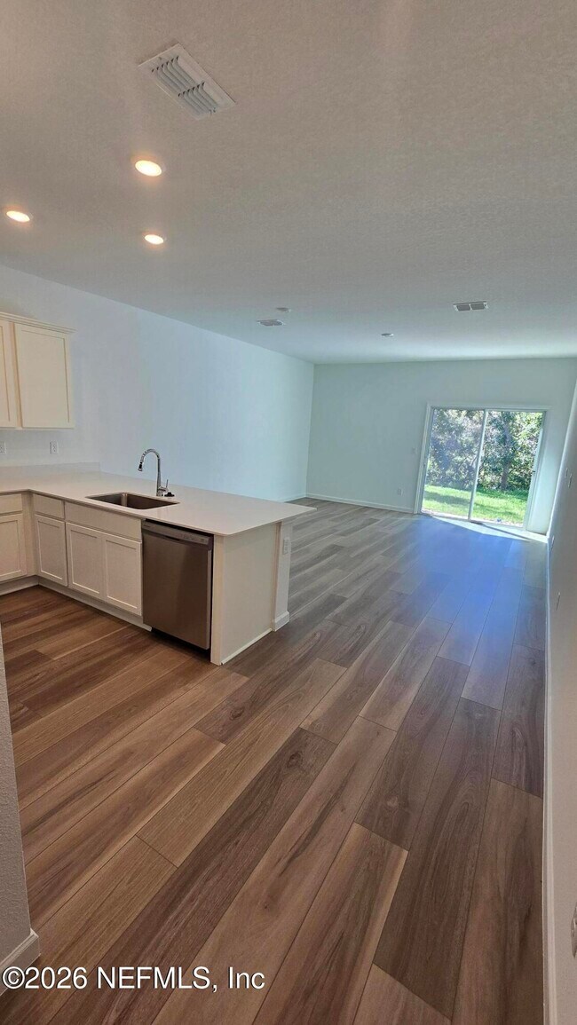 Foto del edificio - 661 Holly Lks Dr