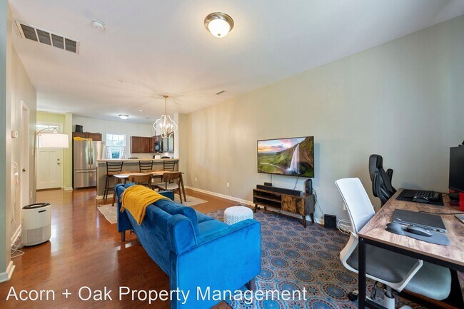 Building Photo - 2 br, 2.5 bath House - 409 Legends Way