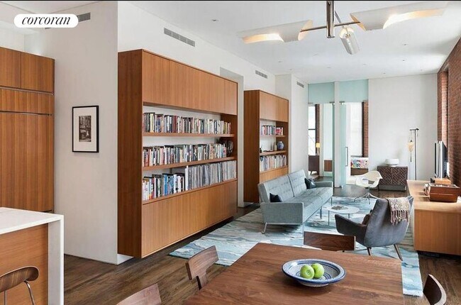 Building Photo - 130 Watts St
