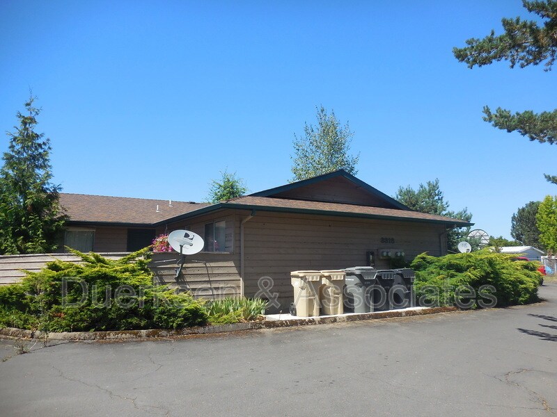 3318 NE Lancaster St Unit 2, Corvallis, OR 97330 Condo for Rent in Corvallis, OR