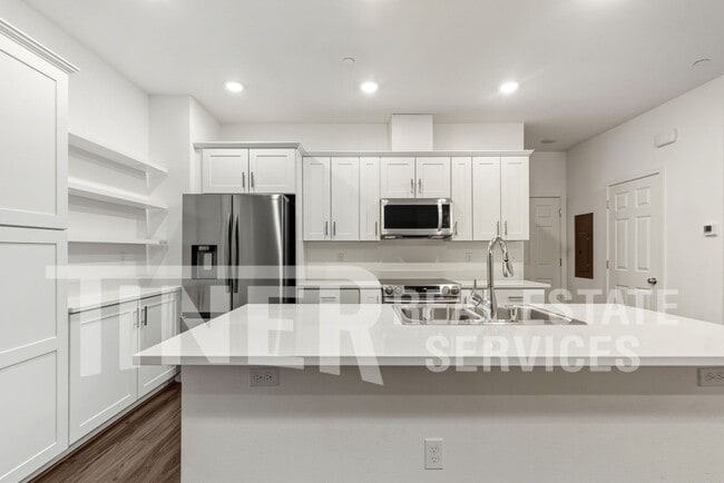 Photo - 3011 Mesmerizing Walk House