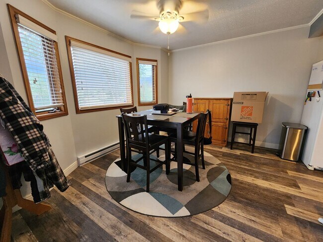 Foto del edificio - Gorgeous 2 Bed 2 Bath Home Near Old Colora...