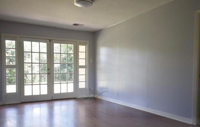 Building Photo - 4410 Kingfisher Dr