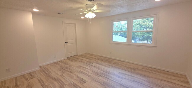 Foto del edificio - 3312 S Graystone Pl