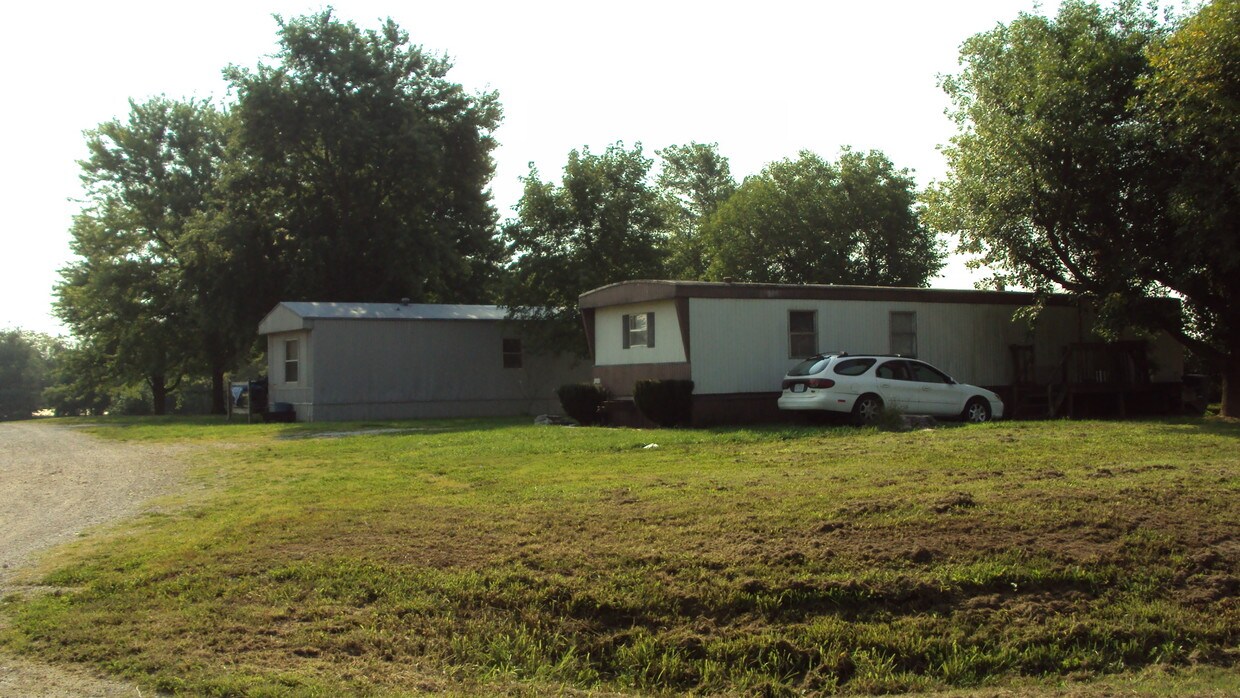 Primary Photo - 500 Old Highway 5