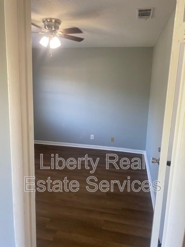 Foto del edificio - 116 Mattie St