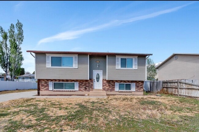 Building Photo - 1028 W 1375 N