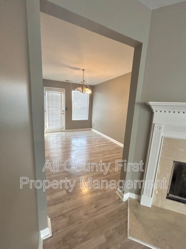 Foto del edificio - 5636 Windfall Ln