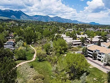 Building Photo - 6540 Delmonico Dr