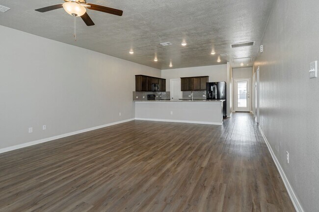 Foto del edificio - Where Style Meets Comfort: Elevate Your Living Experience