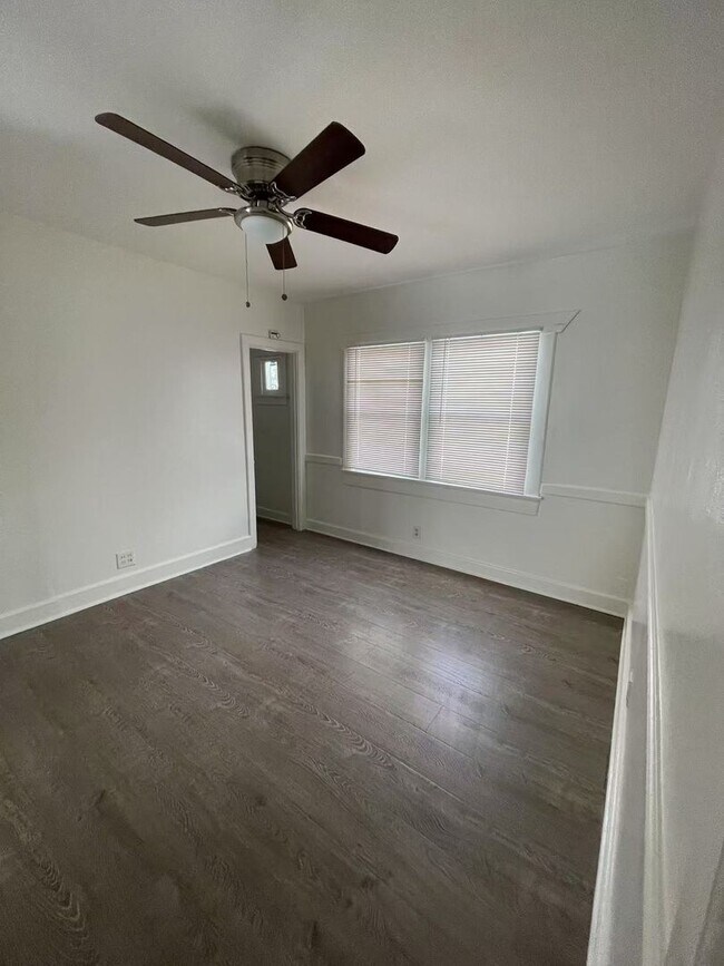 Foto del edificio - 1033 Coronado Ave