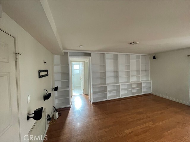 Foto del edificio - 14791 Dahlquist Rd