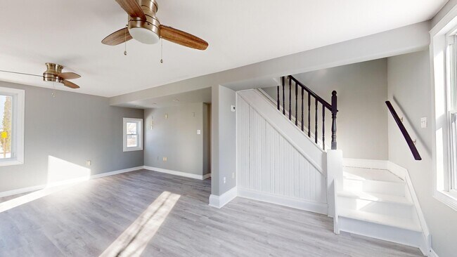 Photo du bâtiment - Spacious 3 Bed / 1 Bath Home in Sault Ste....