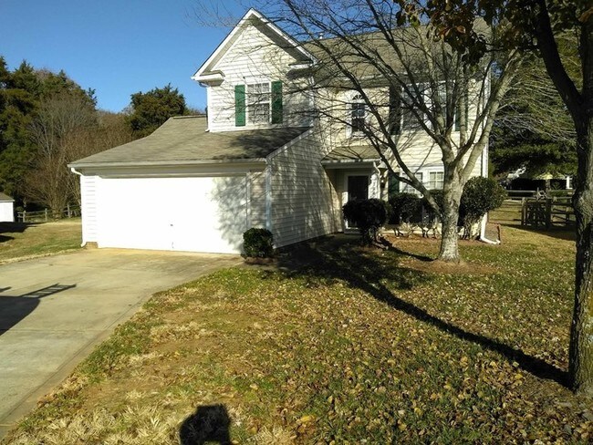 Building Photo - 114 Brewster Ct