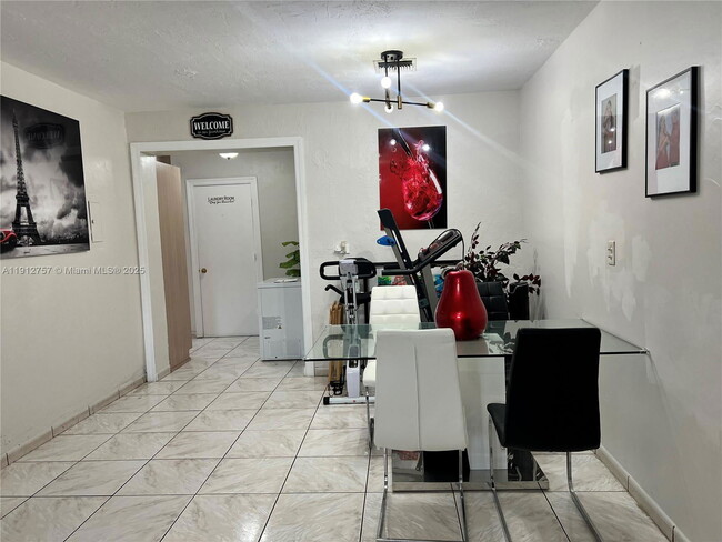 Foto del edificio - 120 SW 68th Ave