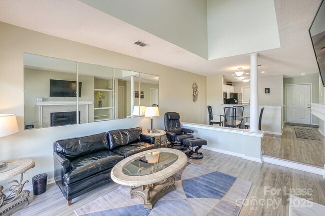 Building Photo - 642 Portside Dr