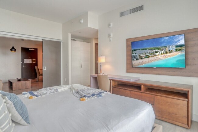 Foto del edificio - 209 N Ocean Dr