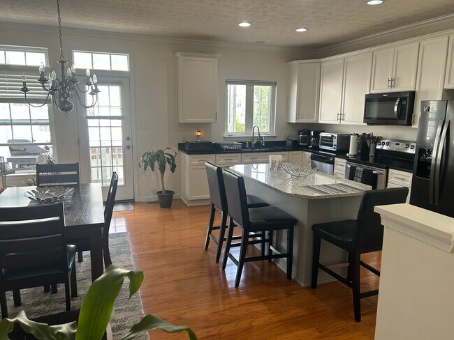 Foto del edificio - 2009 Village Run Rd