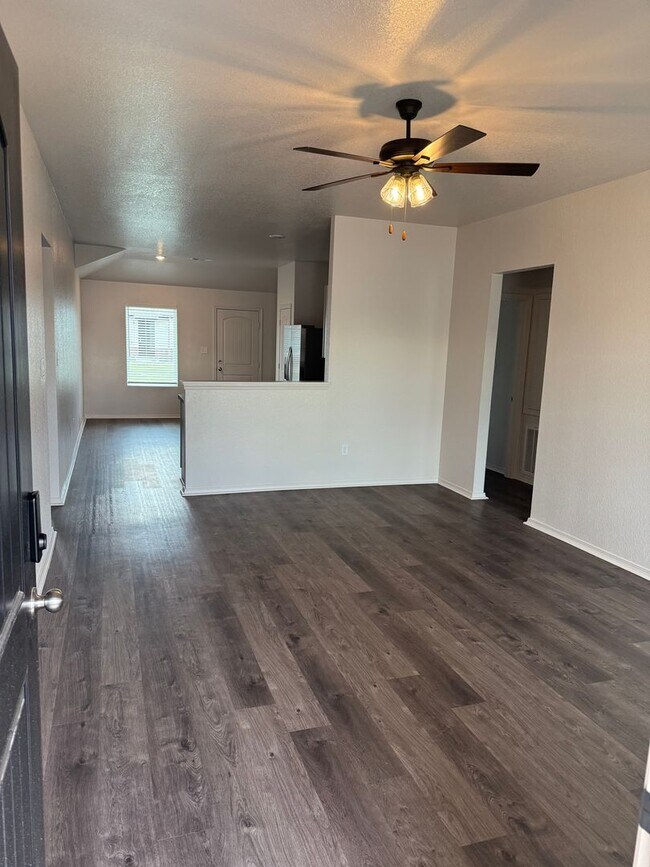 Building Photo - *4 Weeks Rent FREE!* BRAND NEW Four Bedroom | Two Bathroom in Hill Farm