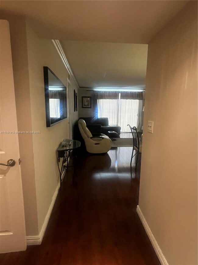 Foto del edificio - 1825 S Ocean Dr