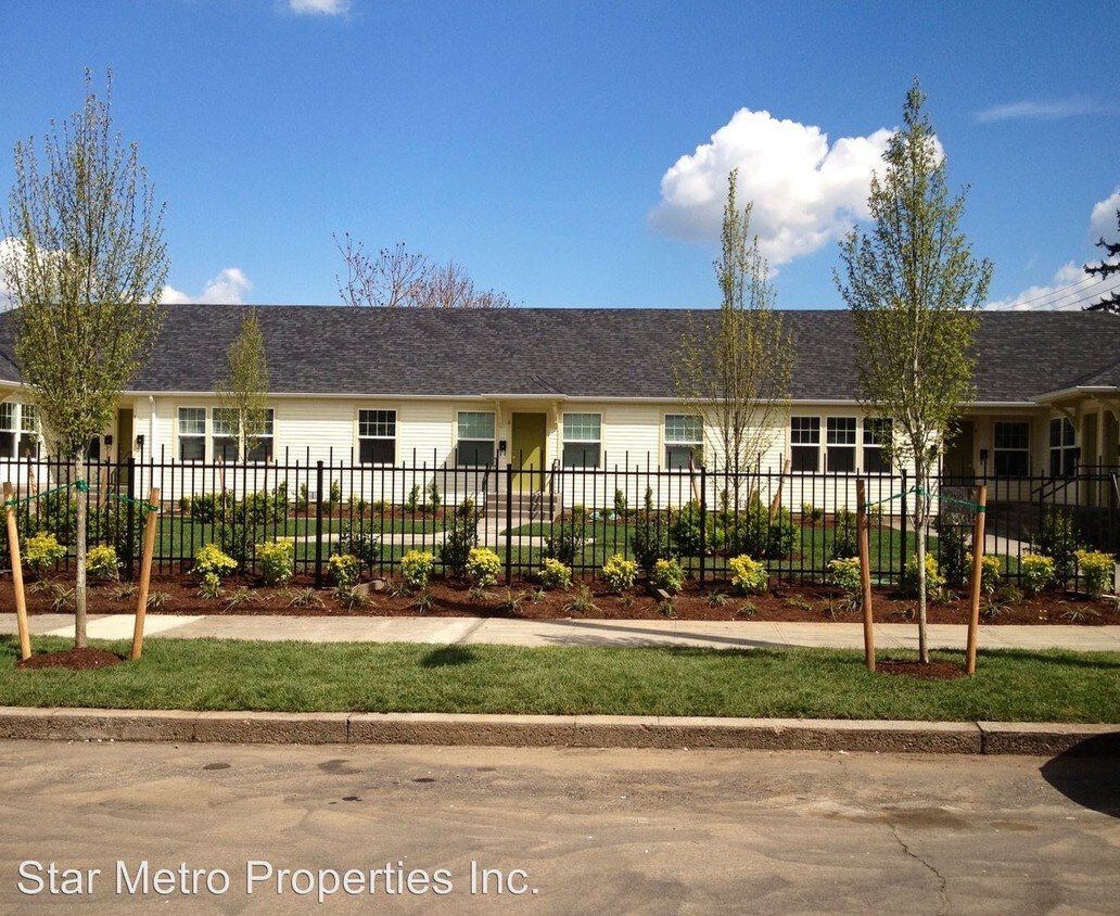 Primary Photo - 6500 N Mississippi Ave