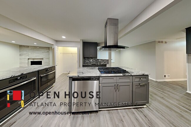 Foto del edificio - 3020 Karen Ln, Marietta