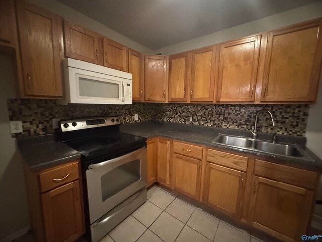 Foto del edificio - 4208 Proctor Cir NW