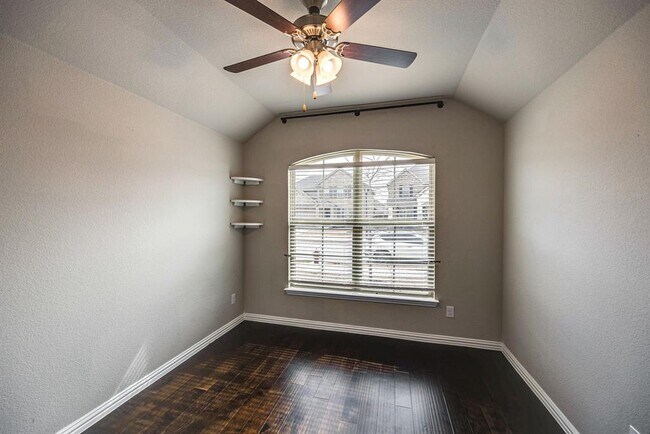 Building Photo - 3003 Mulberry Ave