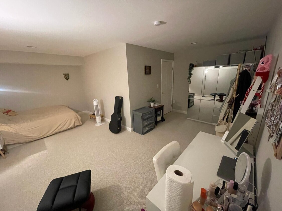 Bedroom total - 3846 Farrcroft Grn