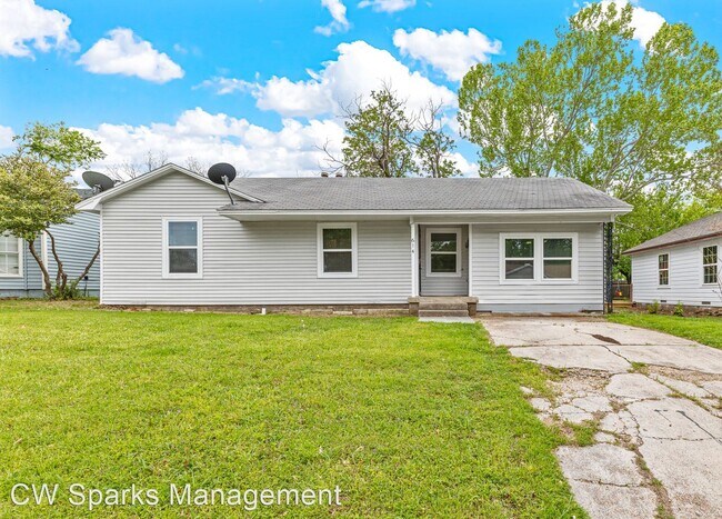 Foto del edificio - 4 br, 2 bath House - 614 Morris Dr