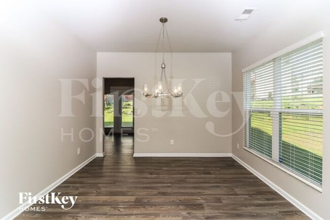 Building Photo - 210 Omega Ct