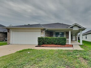 Building Photo - 19710 River Pointe Ln