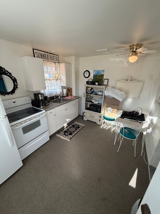 Foto del edificio - Charming Cottage in Newportville