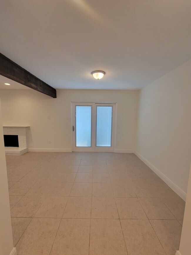 Foto del edificio - 46 Carriage Ln