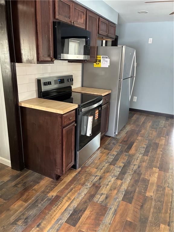 Foto del edificio - 1034 Victory Hwy