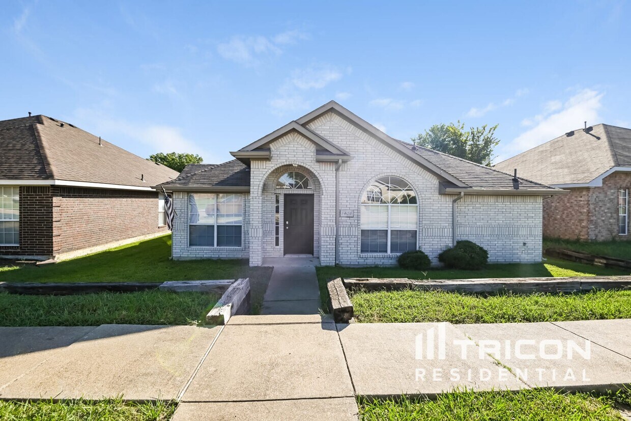 Primary Photo - 1408 Jessica Ln