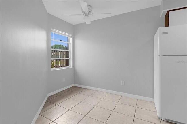 Foto del edificio - 10001 Bynum Ct