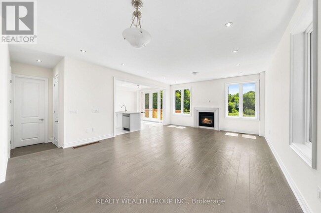 Building Photo - 261 Seaview Heights