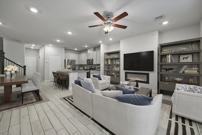 Building Photo - 7808 Manilla Dr