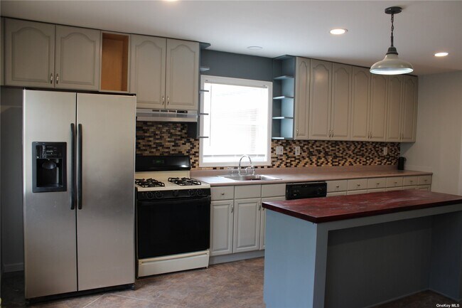 Building Photo - 209 Norma Ave