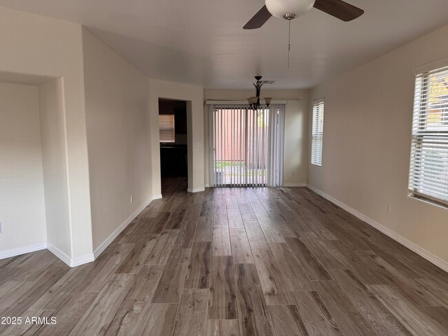 Foto del edificio - 1879 S Tucana Ln